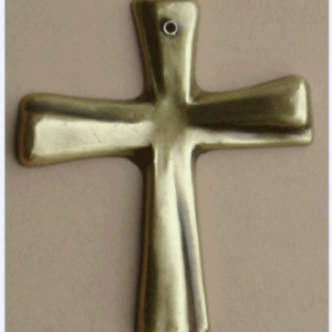 Croix ref K 31  10 x 9 cm 110 gr finition or, nickel mat